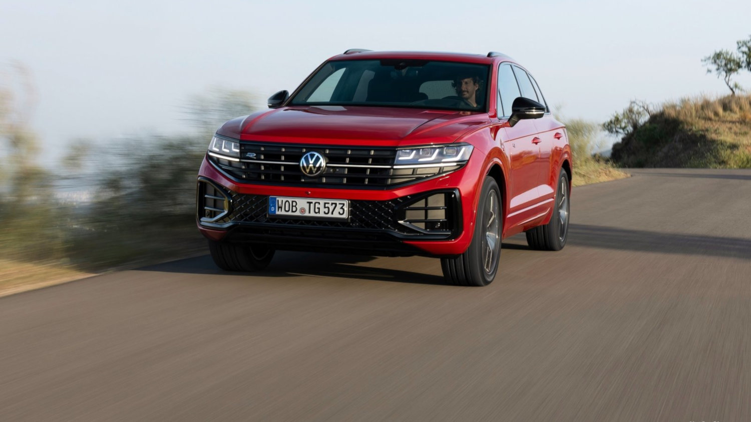 Volkswagen Touareg Black Edition 2024 SUV Drive